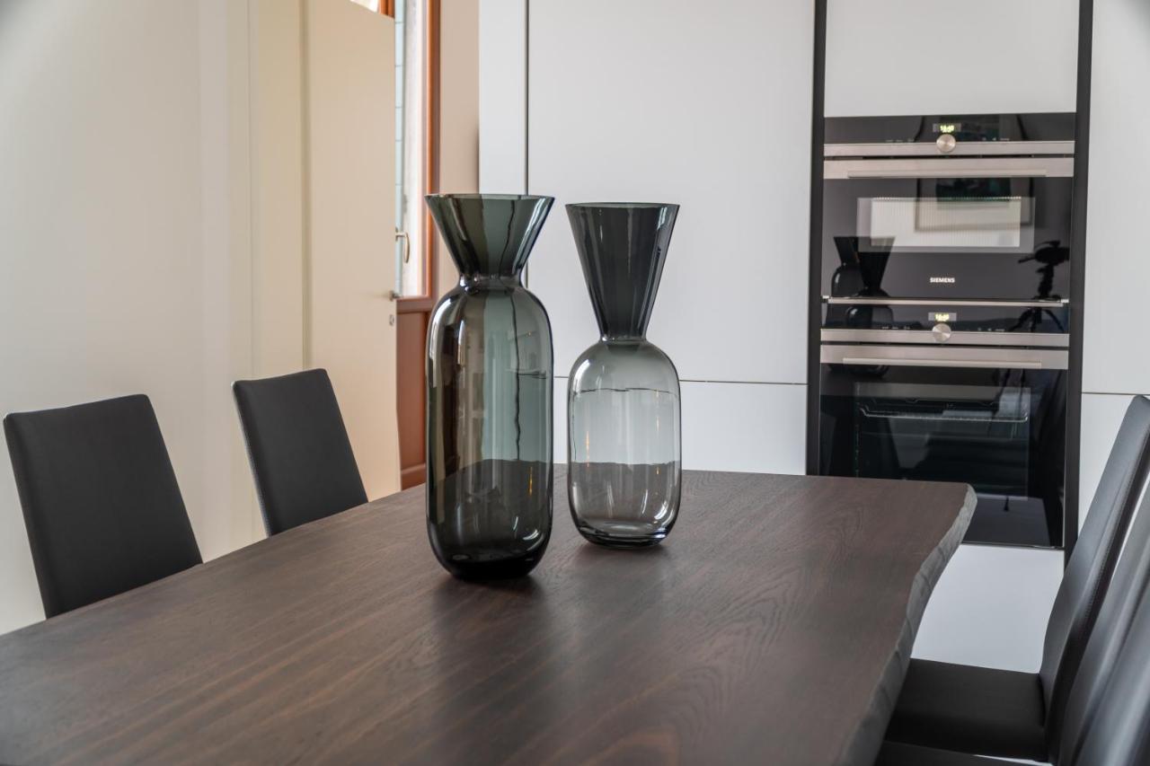 Apartment Design With Balcony On The Grand Canal R&r Venedig